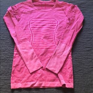 Lululemon LS swiftly